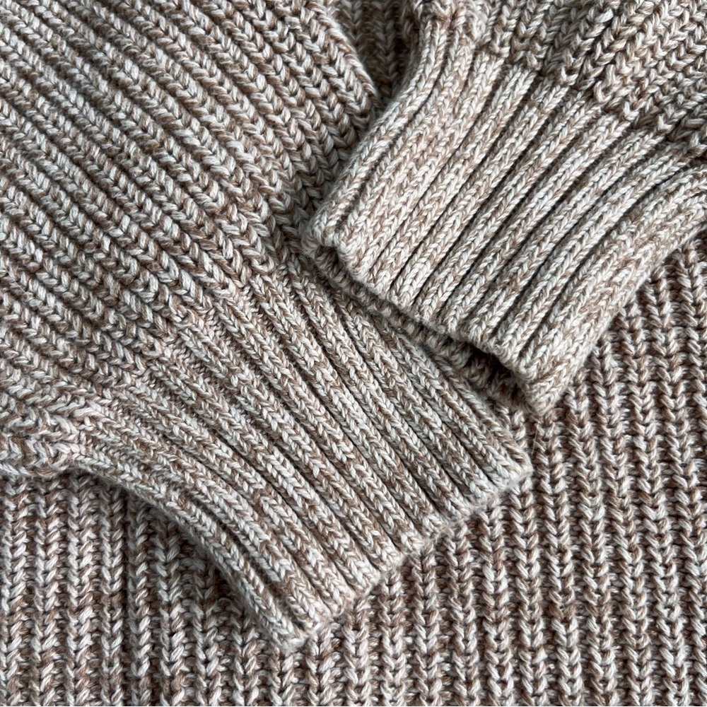 Gap Boxy fit v-neck cardigan oatmeal color - Picture 8 of 8